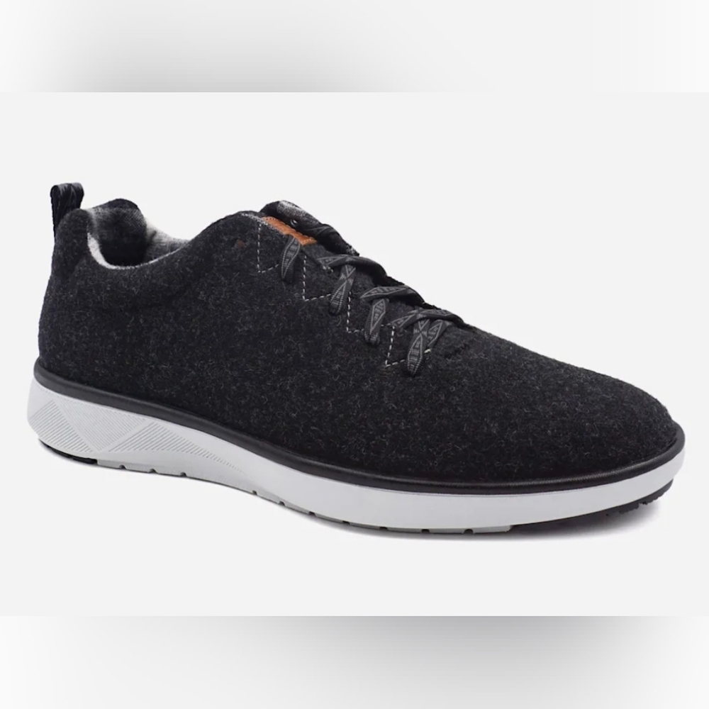 PENDLETLON WOOL SNEAKERS SIZE 8.5 MENS